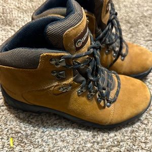 Women’s Hiking Boots